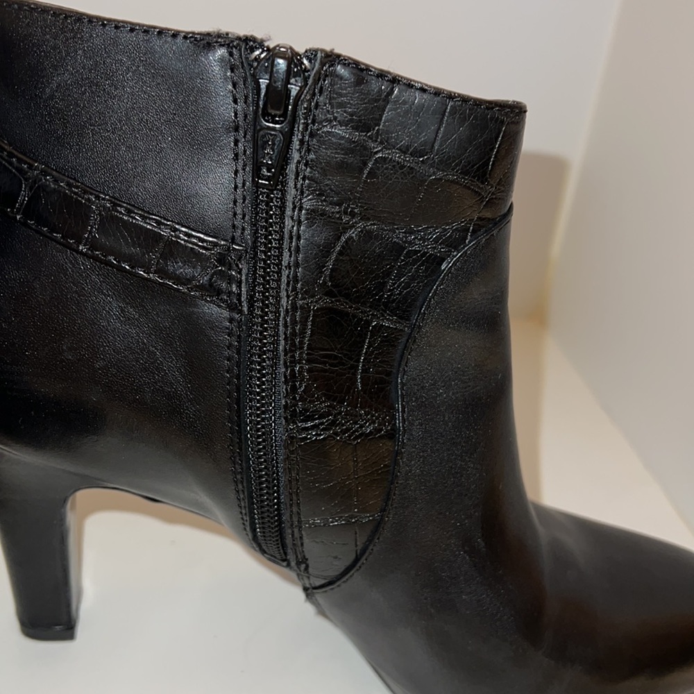 Naturalizer bootie - Picture 7 of 7